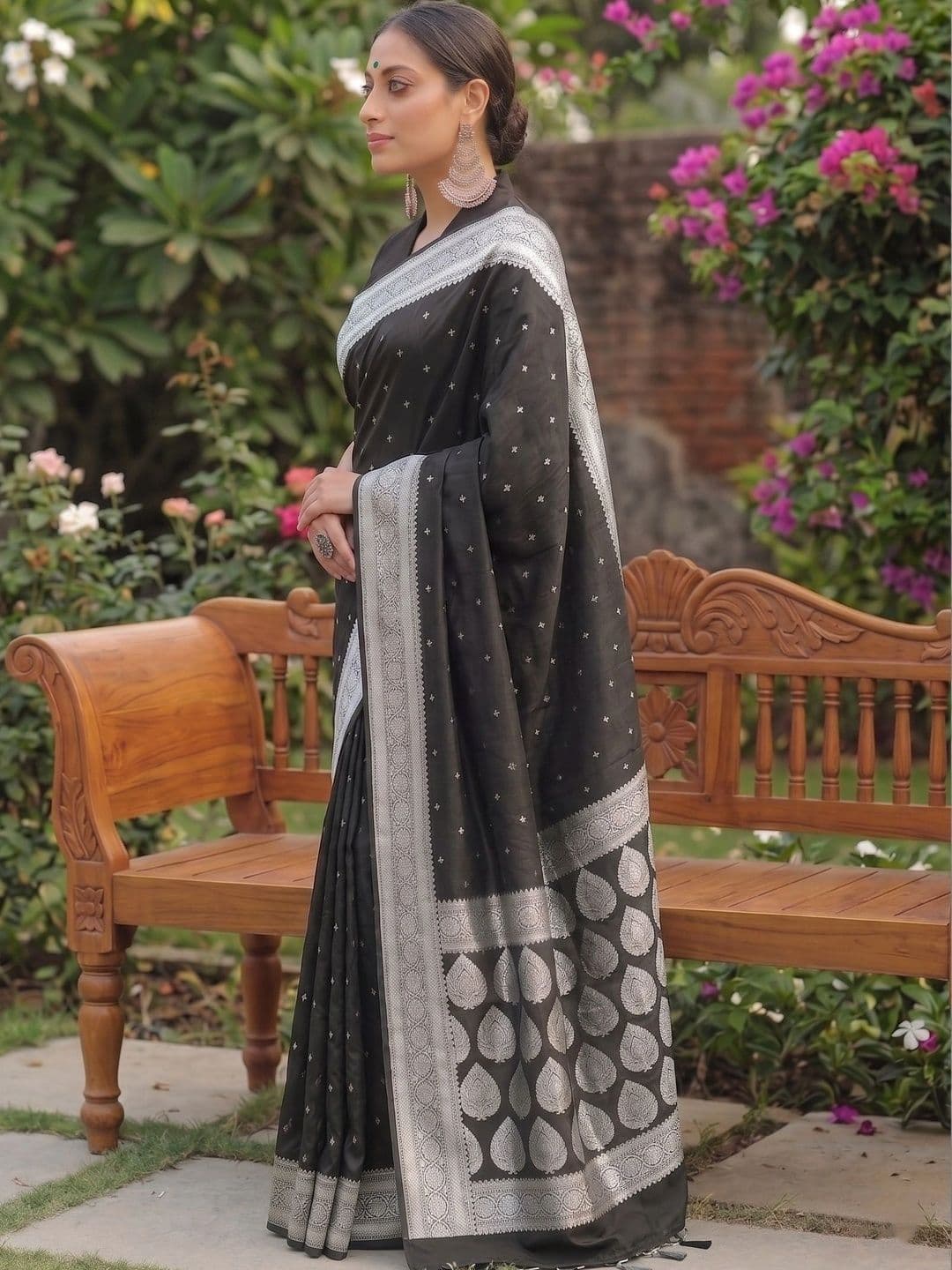 MITAL ENTERPRISE Woven Design Zari Art Silk Saree thumbnail 3