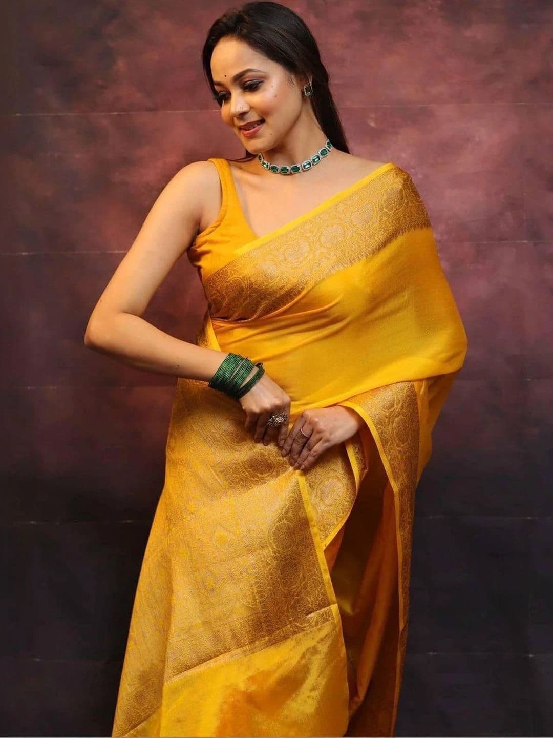 MARUTI VASTRAM Woven Design Zari Art Silk Banarasi Saree thumbnail 5