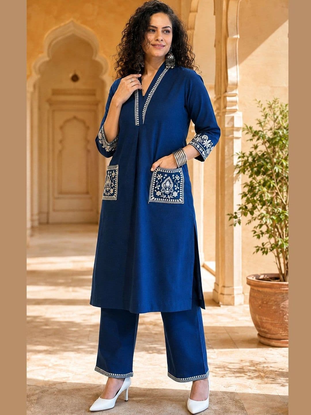 Sun Fashion And Lifestyle Women Ethnic Motifs Embroidered Regular Thread Work Kurta with Trousers thumbnail 3