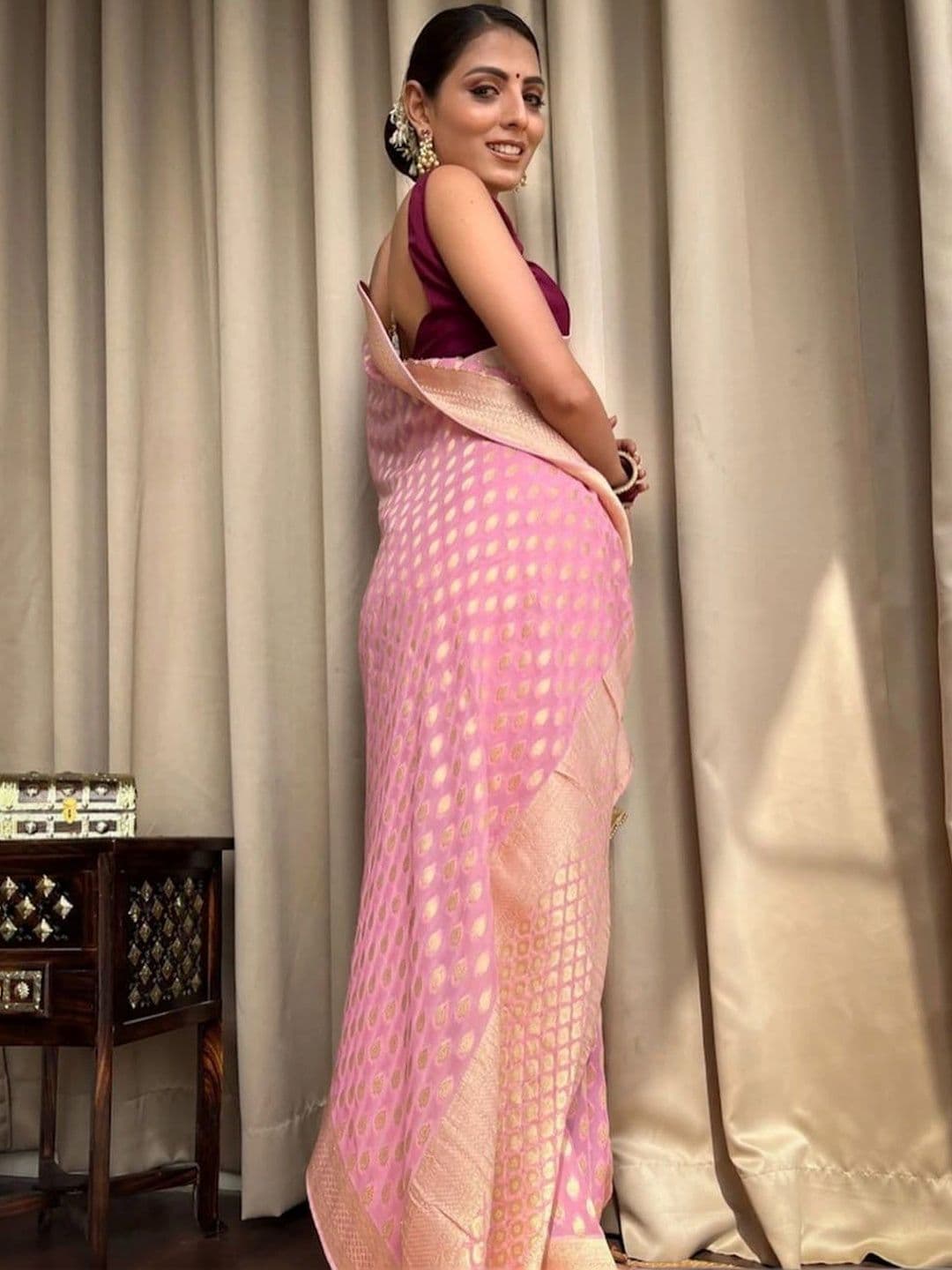 MARUTI VASTRAM Woven Design Zari Art Silk Banarasi Saree thumbnail 6
