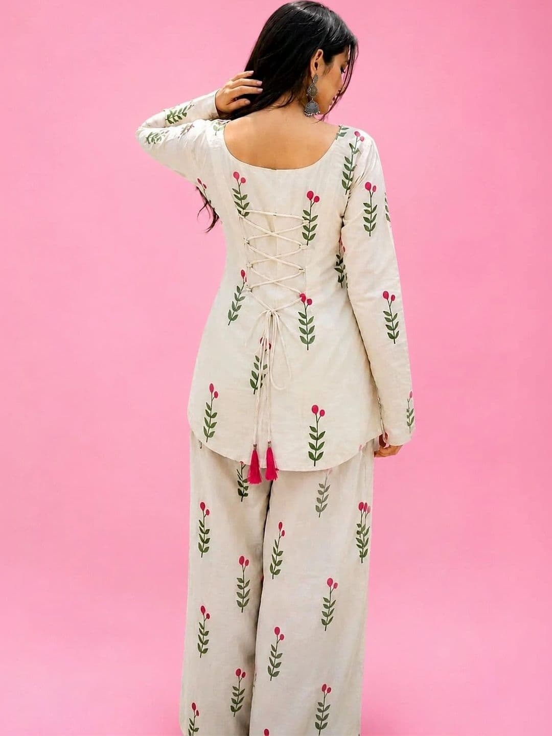 Dress21 Women Floral Printed Regular Pure Cotton Kurta with Trousers & With Dupatta thumbnail 2