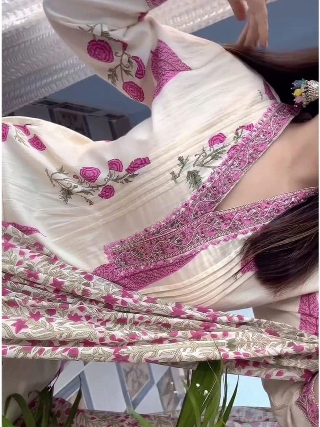 MARIONETTEFASHION Women Floral Printed Regular Pure Cotton Kurta with Trousers & With Dupatta thumbnail 5