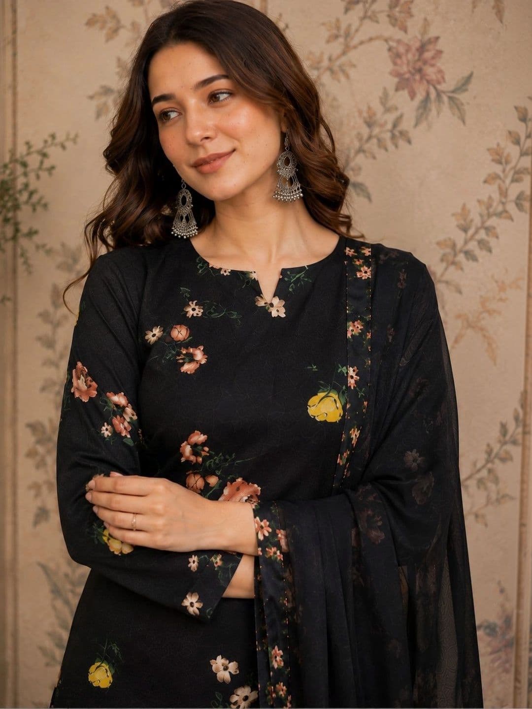 Sangria Women Floral Printed Regular Kurta with Trousers & With Dupatta thumbnail 6