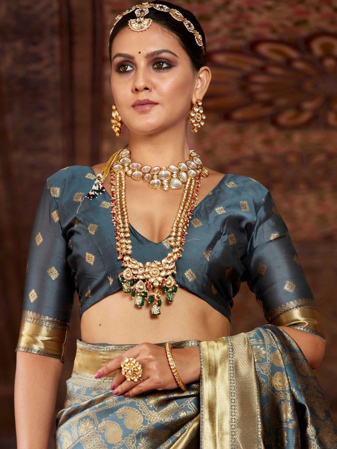 ELINA FASHION & HOME Woven Design Zari Silk Blend Designer Banarasi Saree thumbnail 4