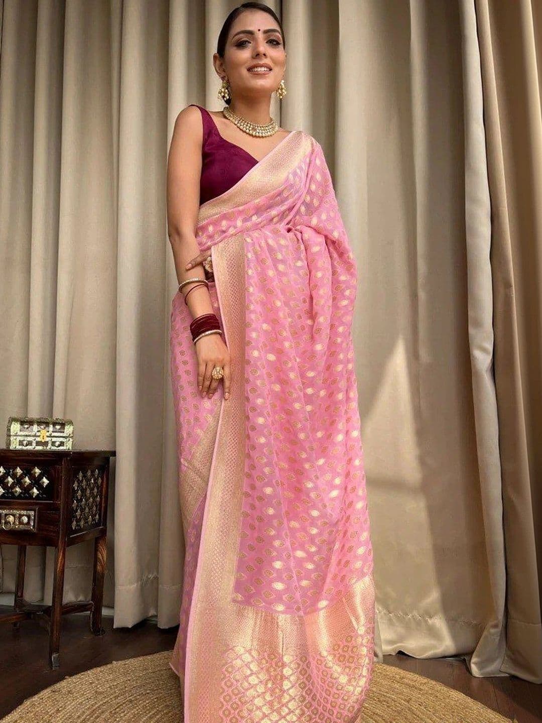 MARUTI VASTRAM Woven Design Zari Art Silk Banarasi Saree thumbnail 5