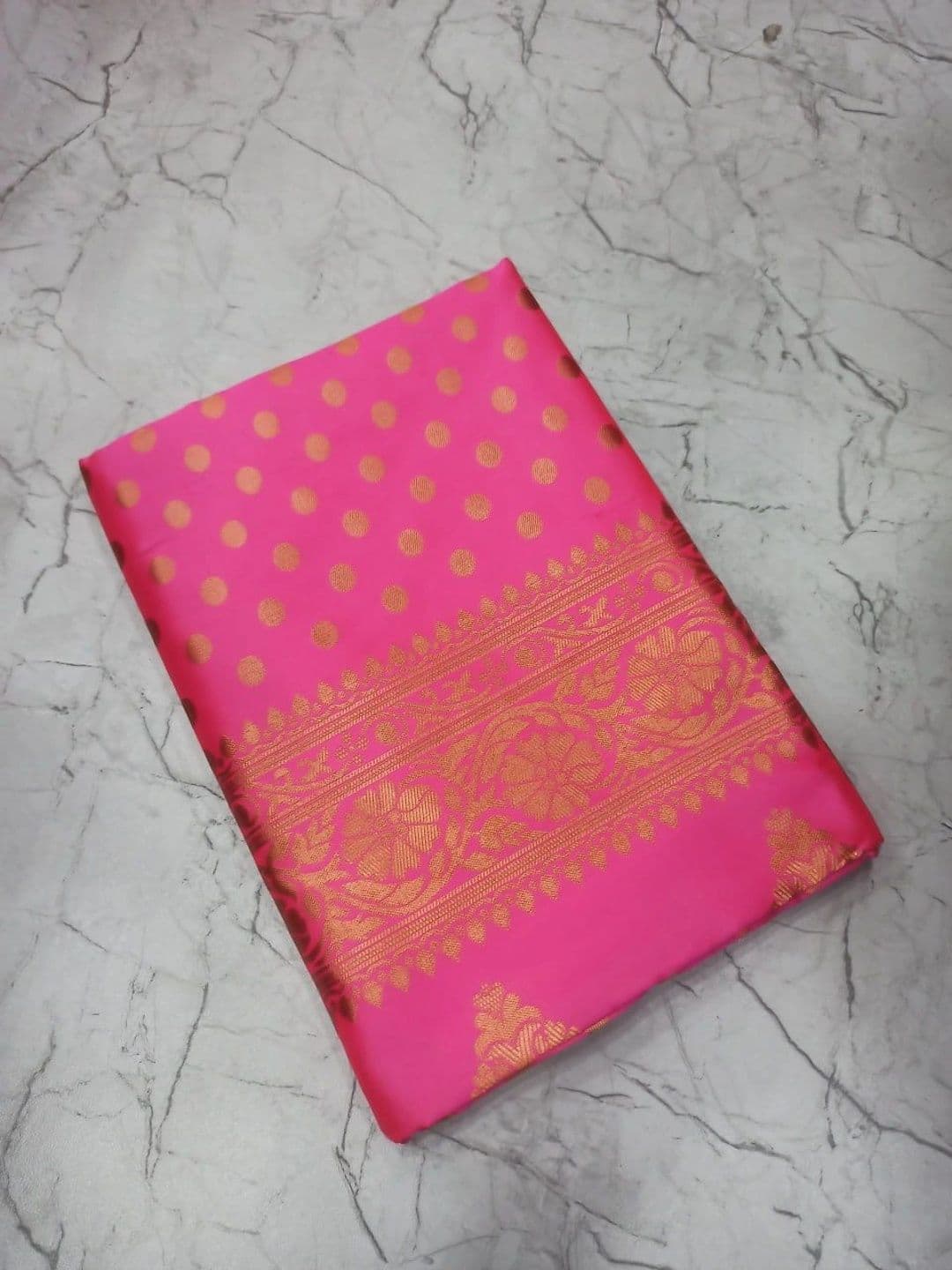 MARUTI VASTRAM Polka Dot Zari Art Silk Banarasi Saree thumbnail 2