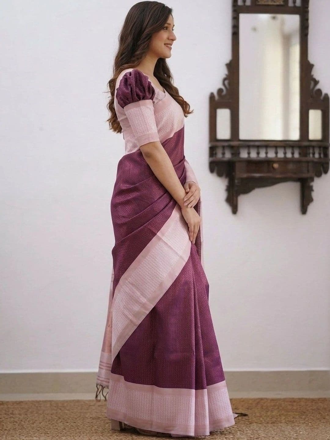 MITAL ENTERPRISE Woven Design Art Silk Saree thumbnail 2