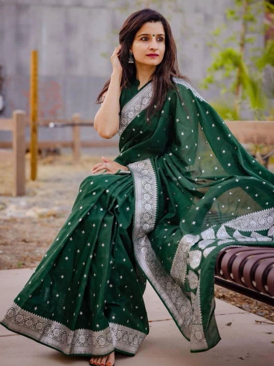 MITAL ENTERPRISE Zari Art Silk Saree thumbnail 6