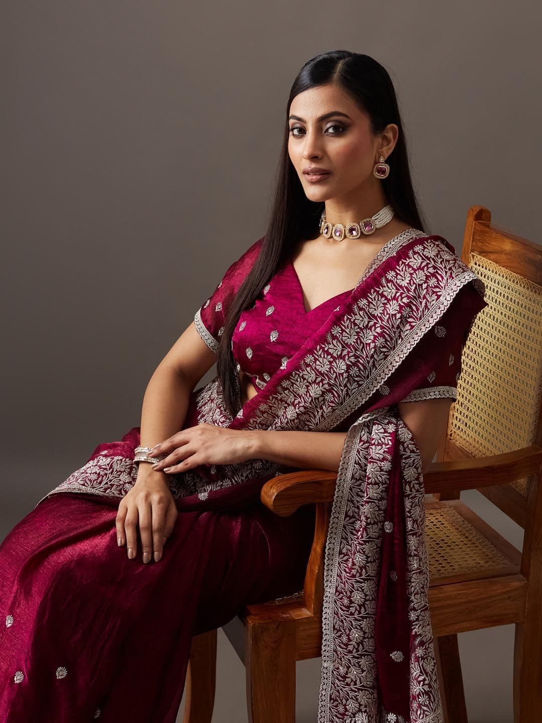 kasee Embellished Embroidered Silk Blend Heavy Work Saree thumbnail 5