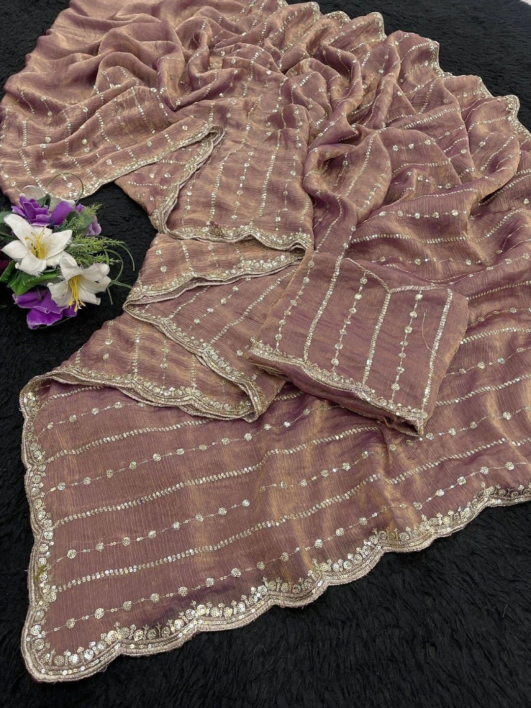 SmileyFashion Embellished Sequinned Poly Chiffon Designer Saree thumbnail 4