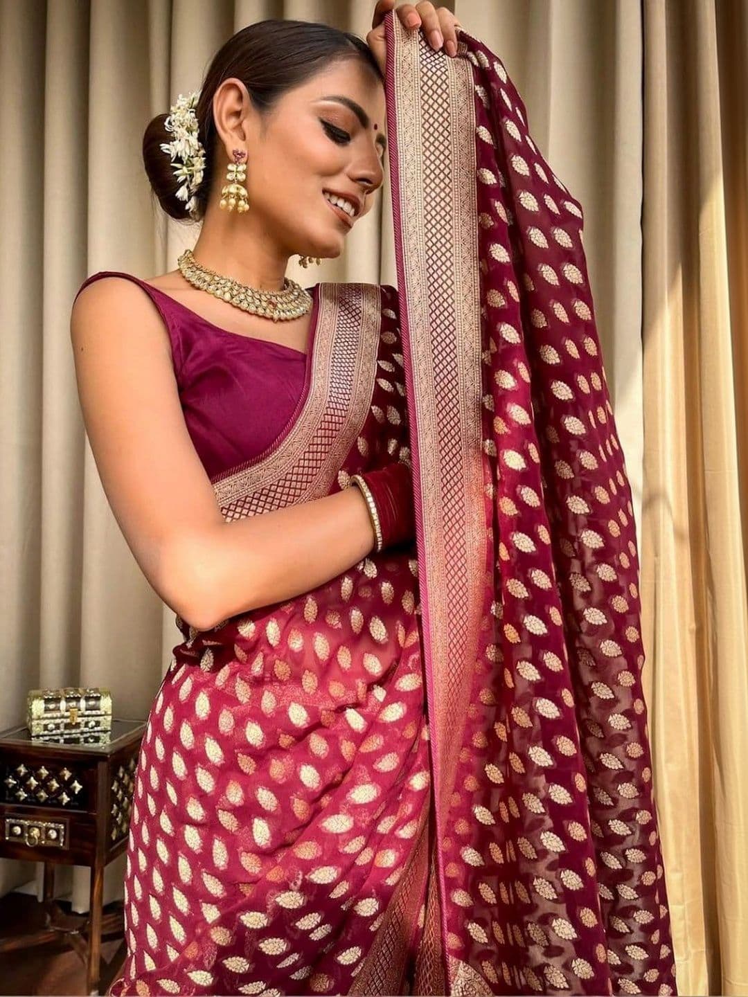 House Of Nazakat Woven Design Zari Art Silk Banarasi Saree thumbnail 7