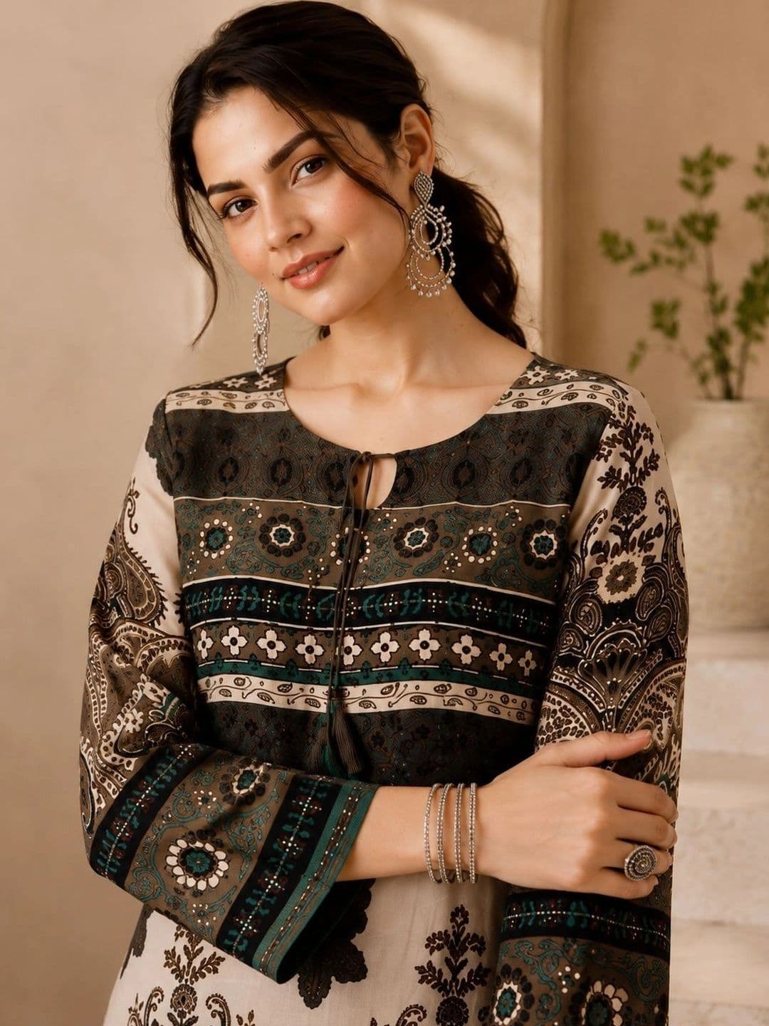 Sangria Women Ethnic Motifs Printed Regular Kurta with Palazzos thumbnail 3