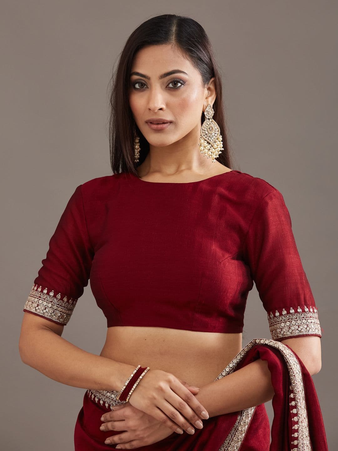 kasee Embellished Zari Silk Blend Heavy Work Saree thumbnail 5