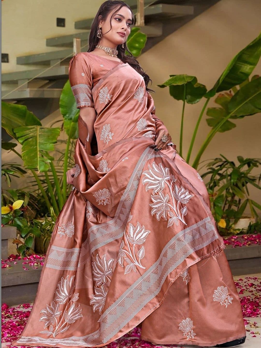 KALINI Woven Design Embroidered Silk Blend Saree thumbnail 4