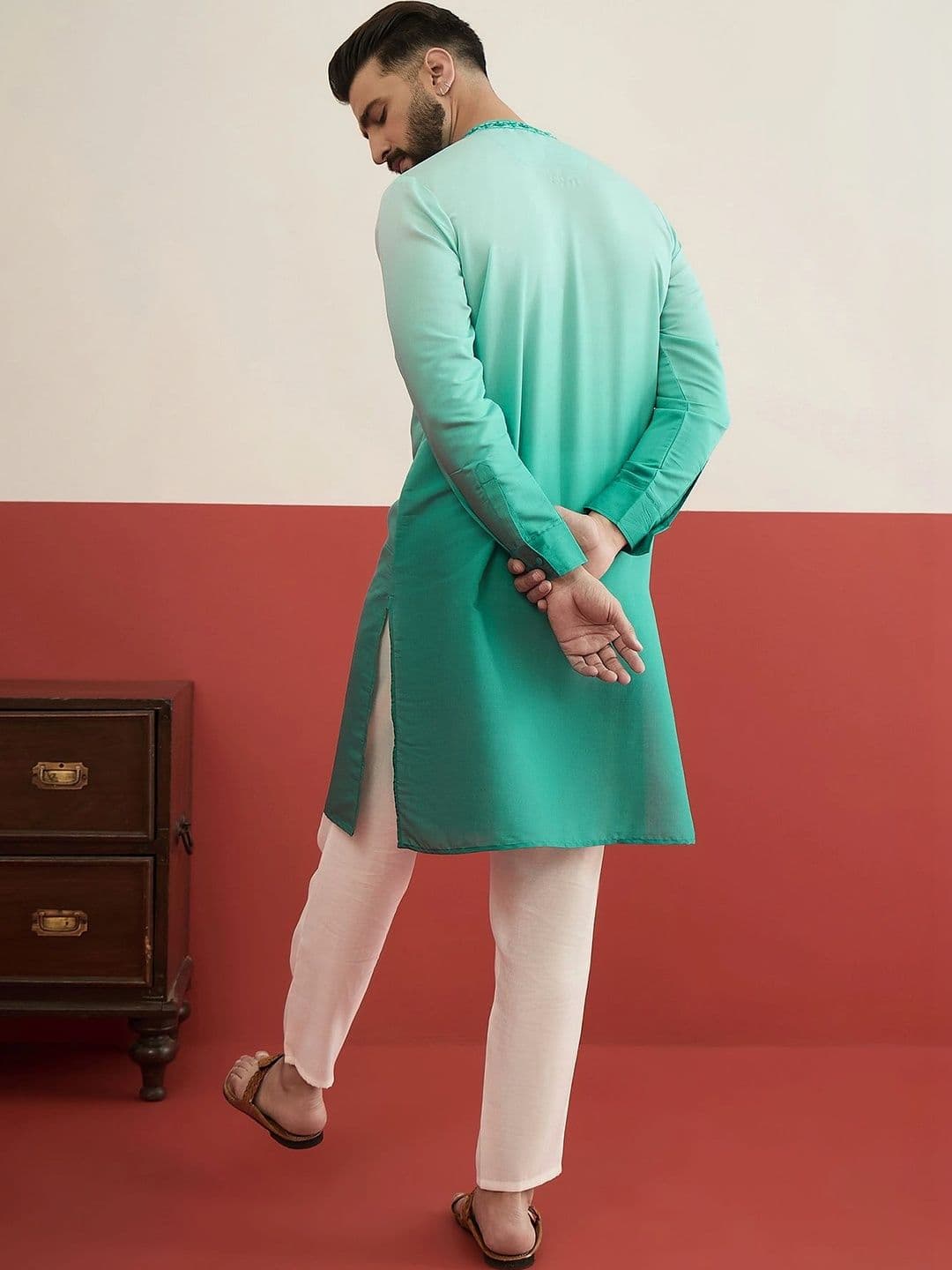 House of Pataudi Men Embroidered Thread Work Kurta thumbnail 7