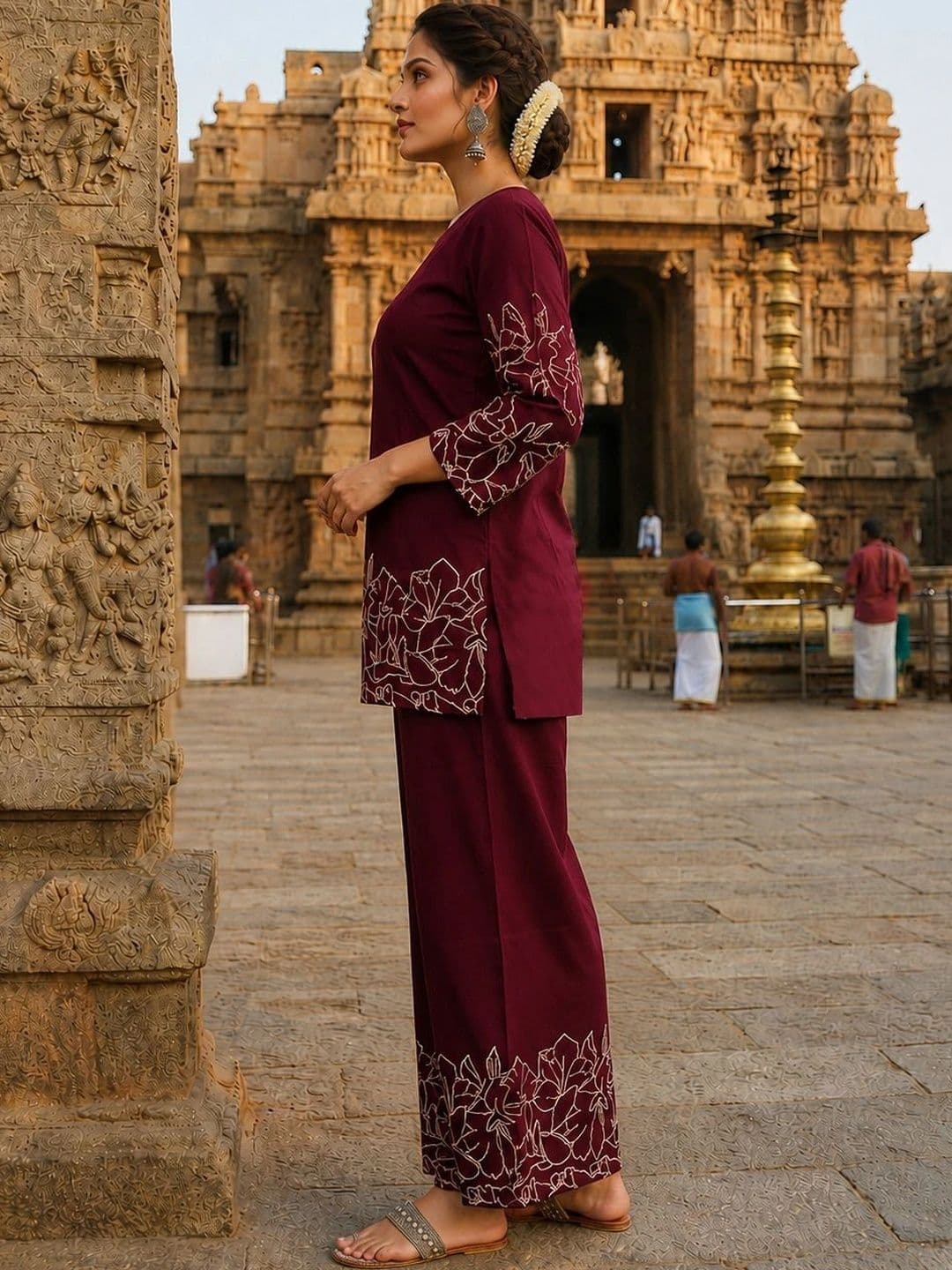all about you Women Floral Embroidered Regular Thread Work Kurta with Palazzos thumbnail 2