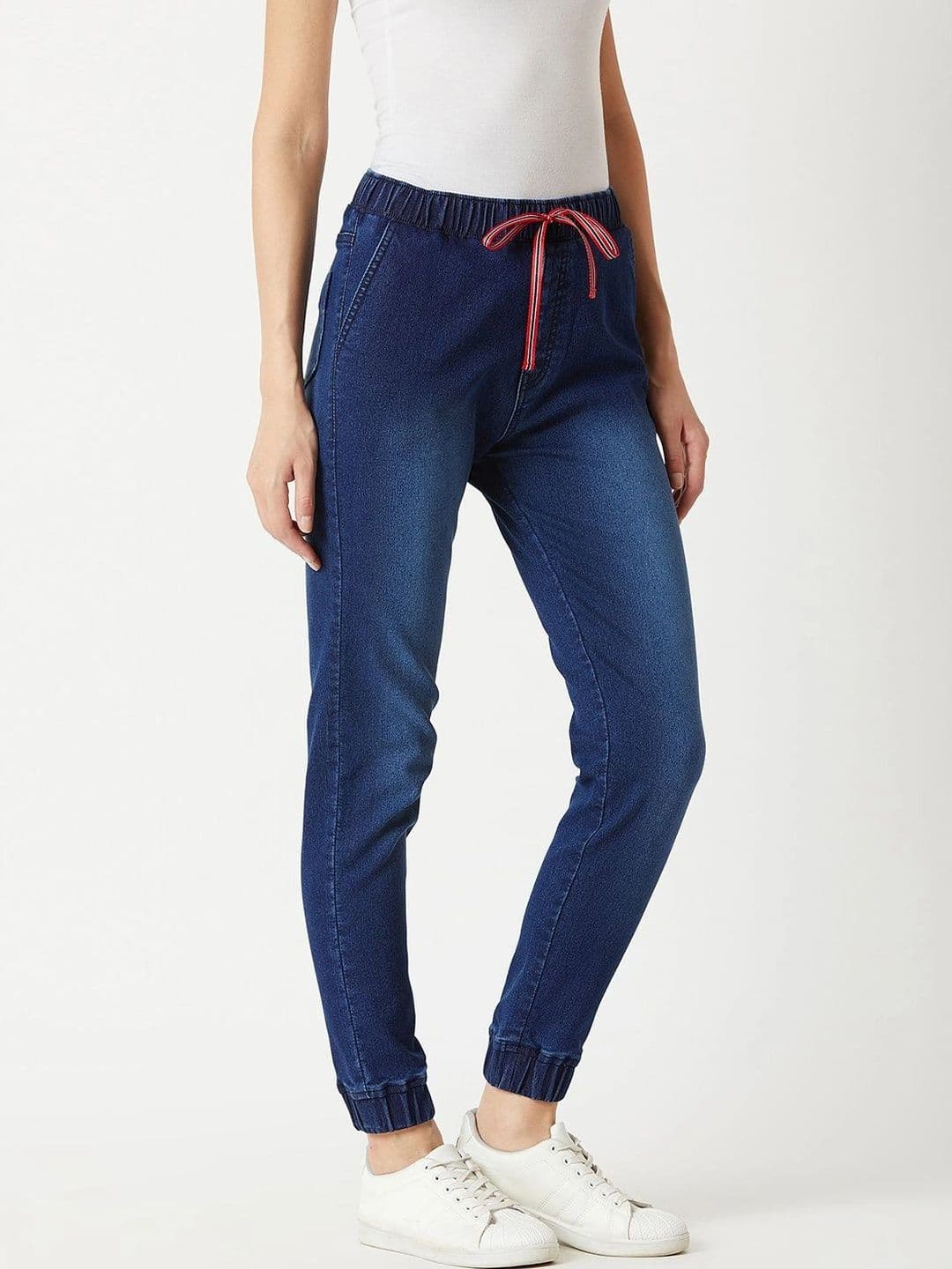 Mast & Harbour Women Regular Fit Mid-Rise Cuffed Hem Stretchable Jeans thumbnail 3