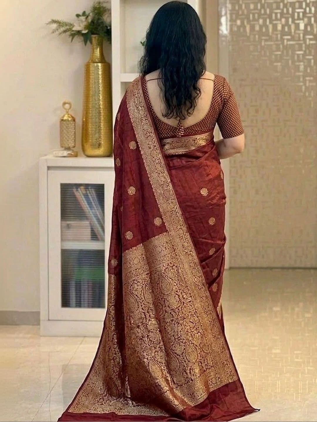 MITAL ENTERPRISE Woven Design Zari Art Silk Saree thumbnail 4