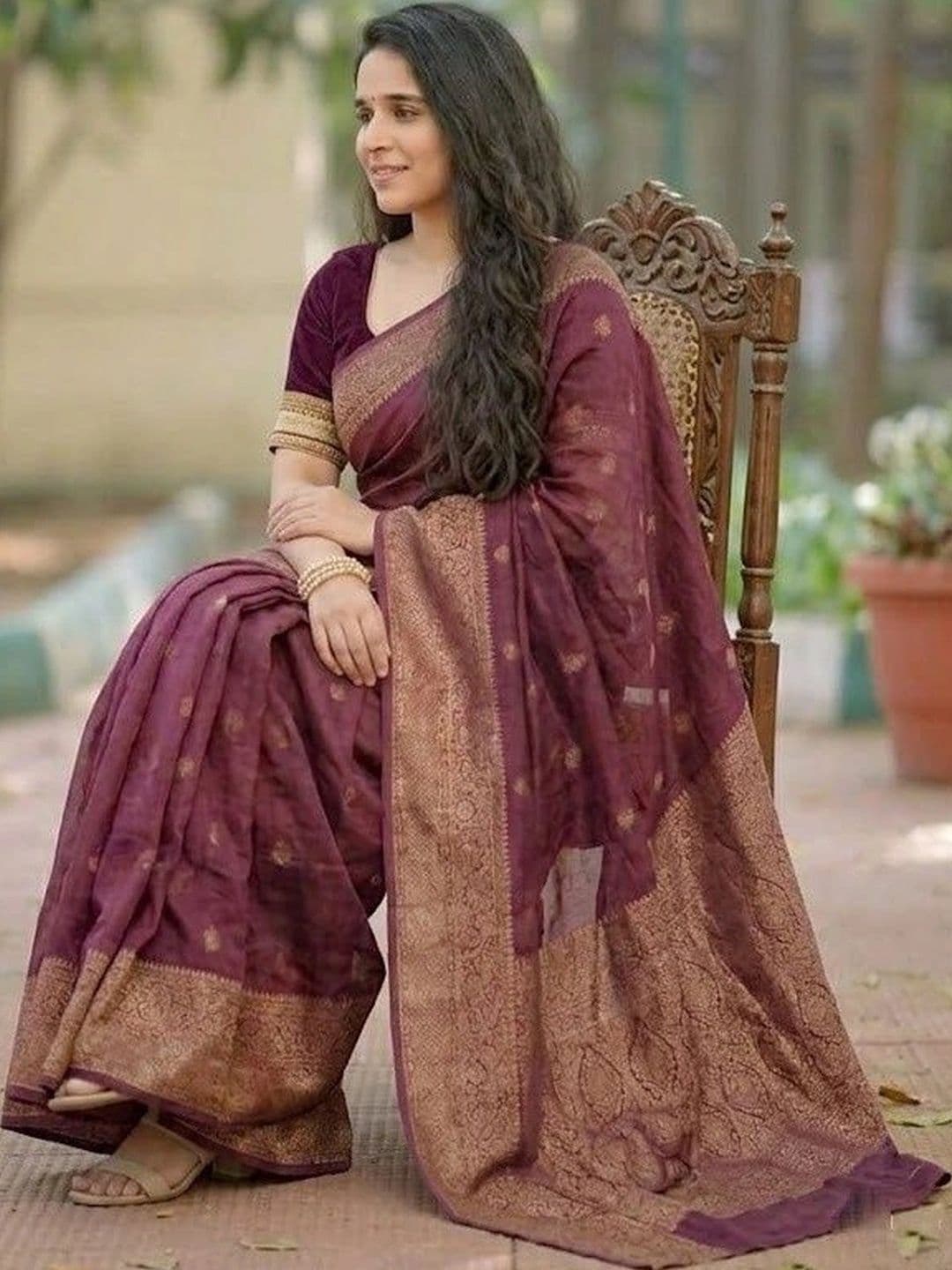 MITAL ENTERPRISE Woven Design Zari Art Silk Saree thumbnail 4