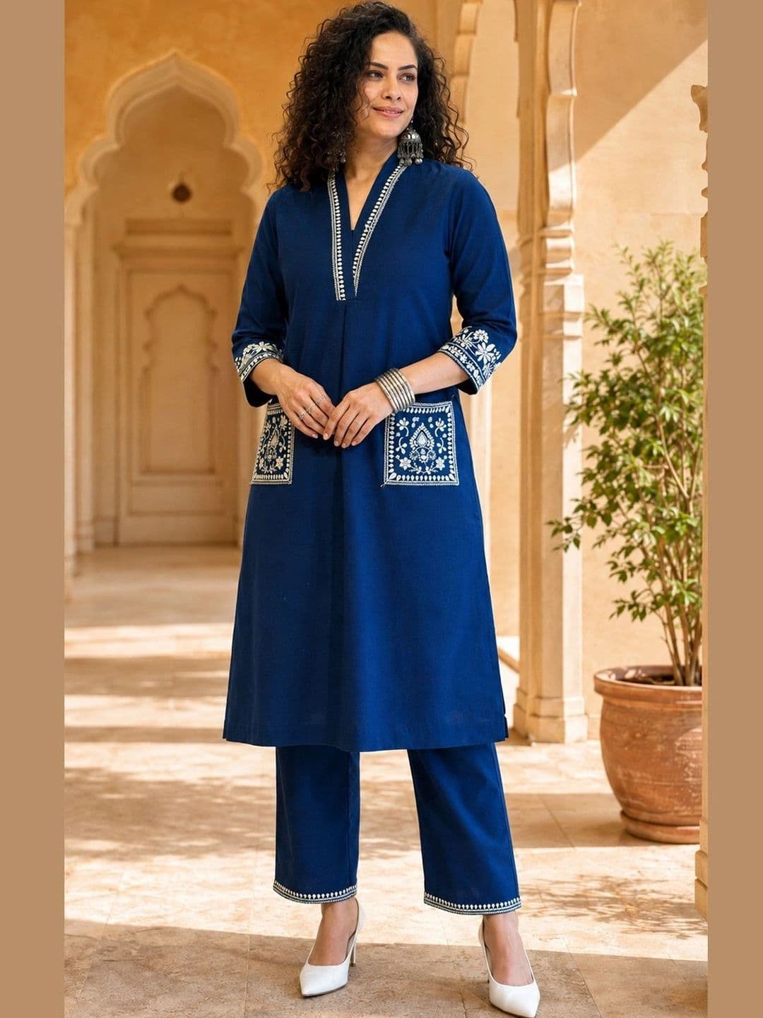 Sun Fashion And Lifestyle Women Ethnic Motifs Embroidered Regular Thread Work Kurta with Trousers thumbnail 2