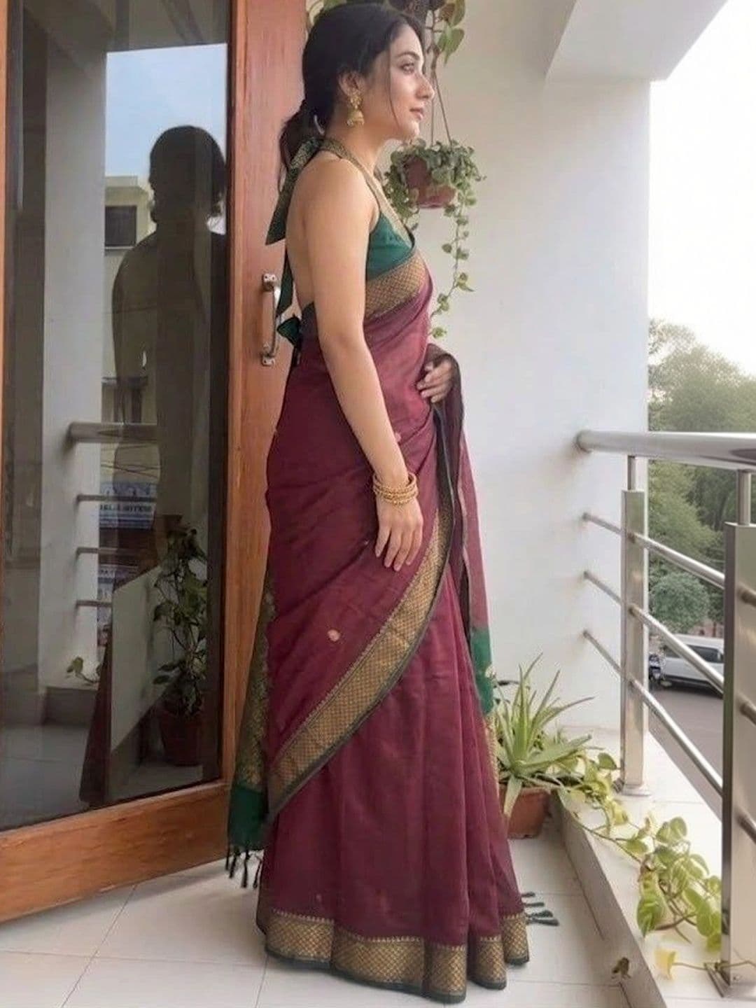 MITAL ENTERPRISE Zari Art Silk Saree thumbnail 3