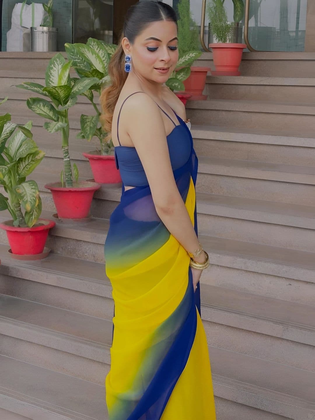ANJAVI FASHION Ombre Poly Georgette Fusion Saree thumbnail 3
