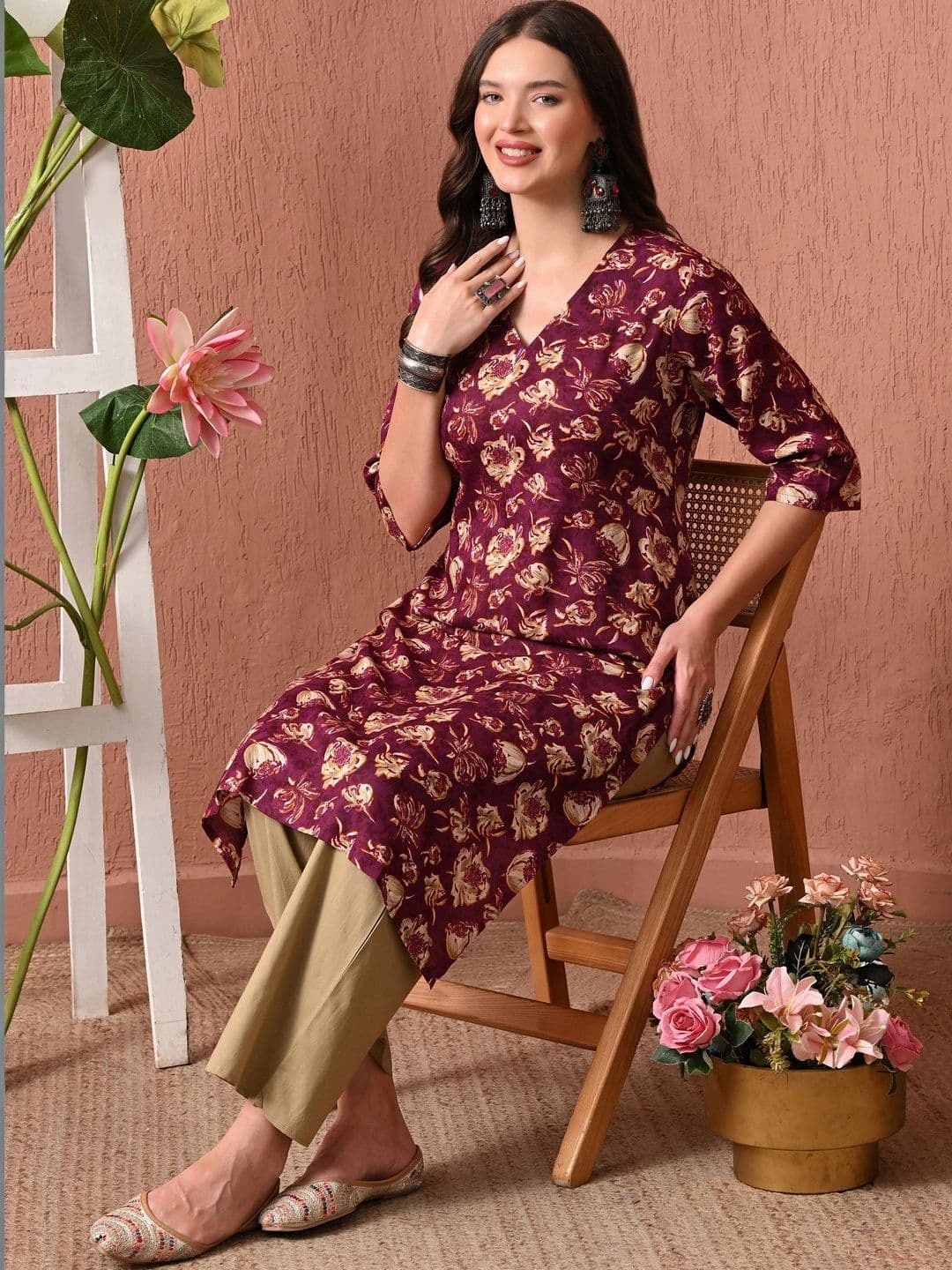 Sangria Women Floral Printed Kurta thumbnail 3