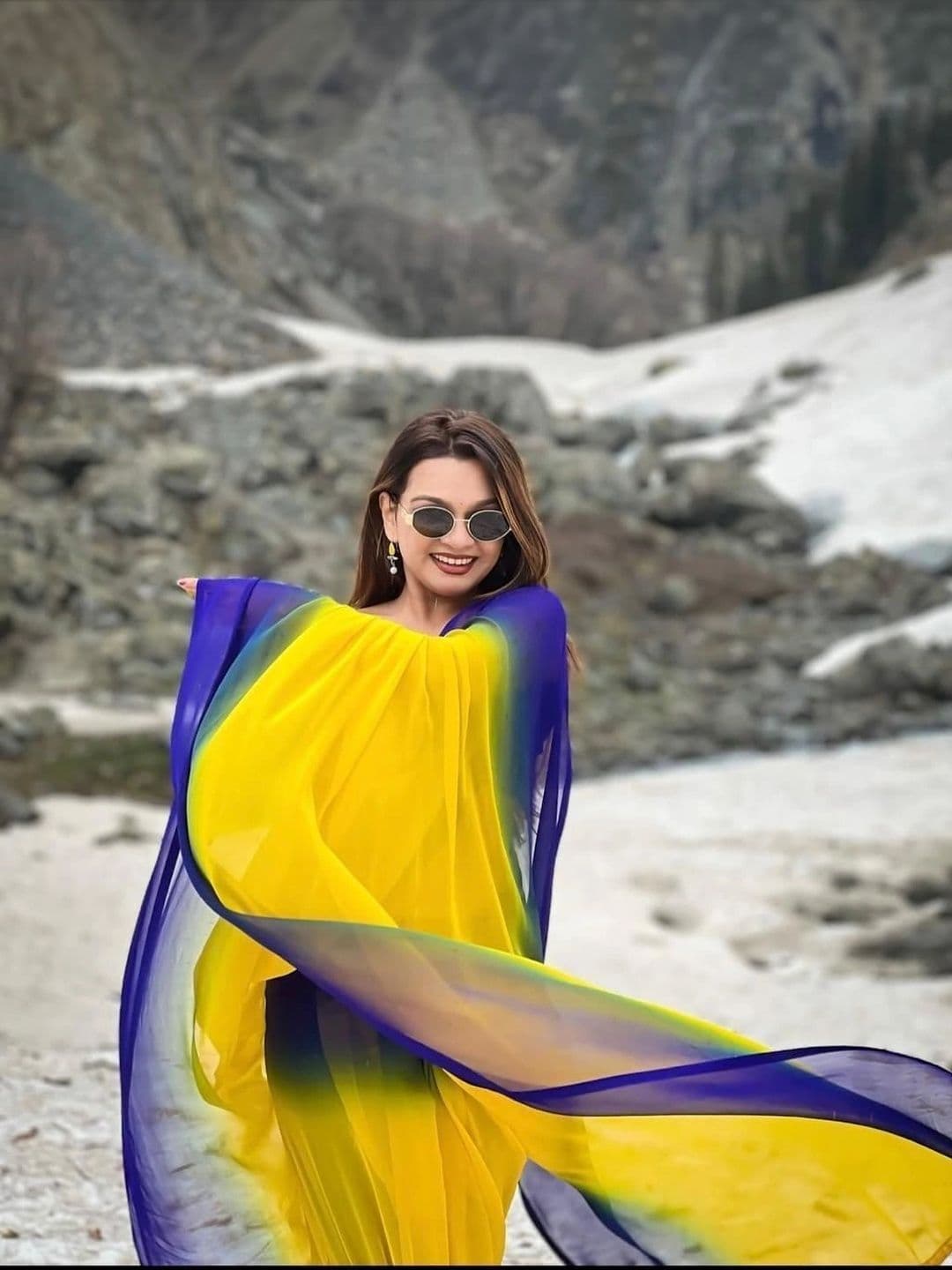 ANJAVI FASHION Ombre Poly Georgette Fusion Saree thumbnail 4