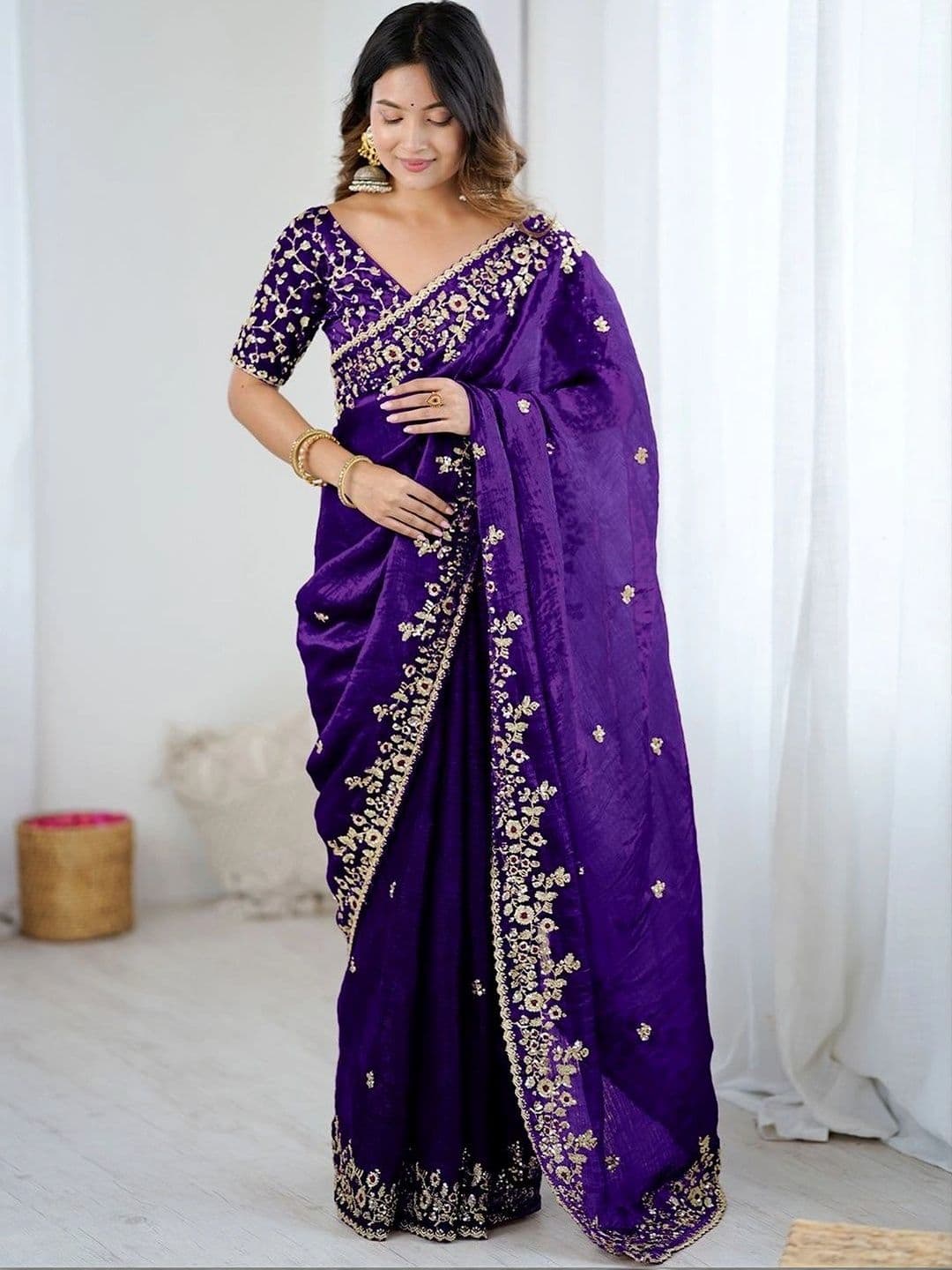 CLEMIRA Floral Zari Art Silk Heavy Work Saree thumbnail 3
