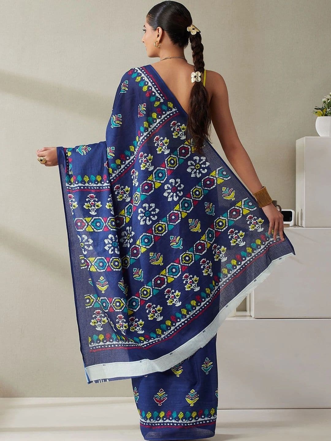 Garden Vareli Ethnic Motifs Pure Cotton Saree thumbnail 4