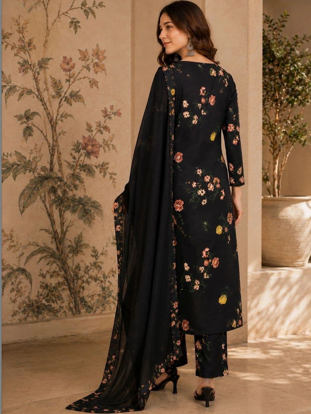 Sangria Women Floral Printed Regular Kurta with Trousers & With Dupatta thumbnail 3