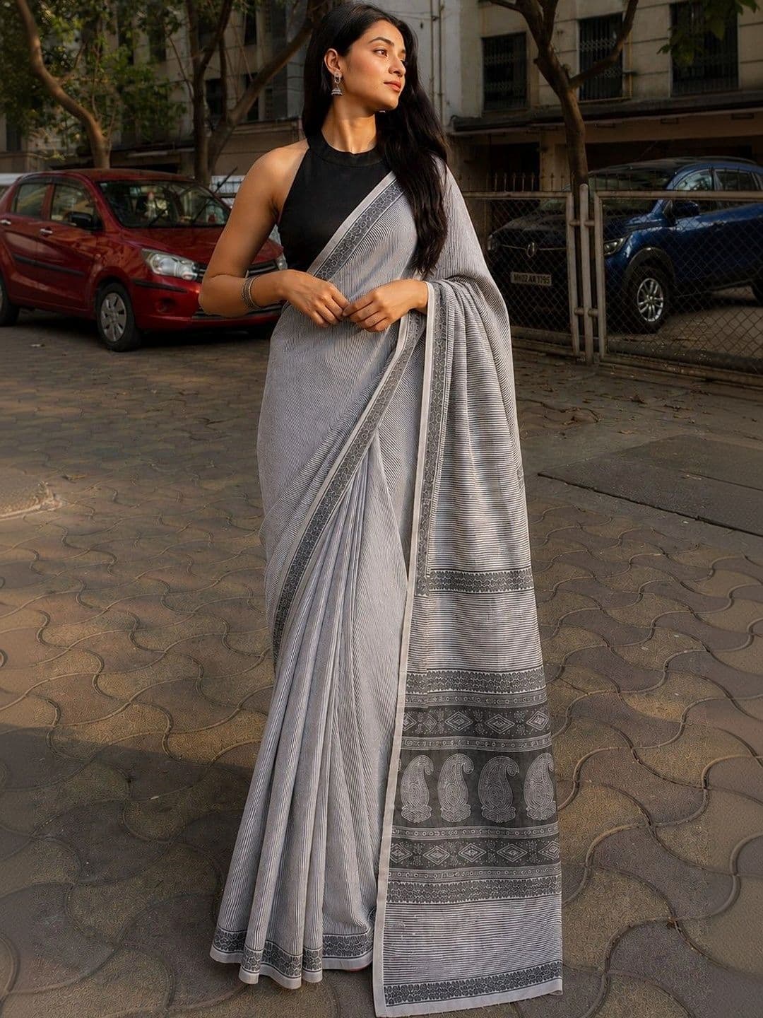 AARYAN SAREES White Striped Pure Linen Saree thumbnail 2