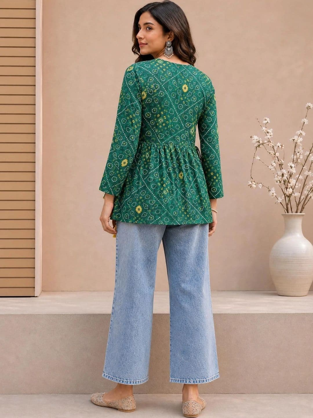 Youthnic Bandhani Printed V-Neck Empire Kurti thumbnail 5