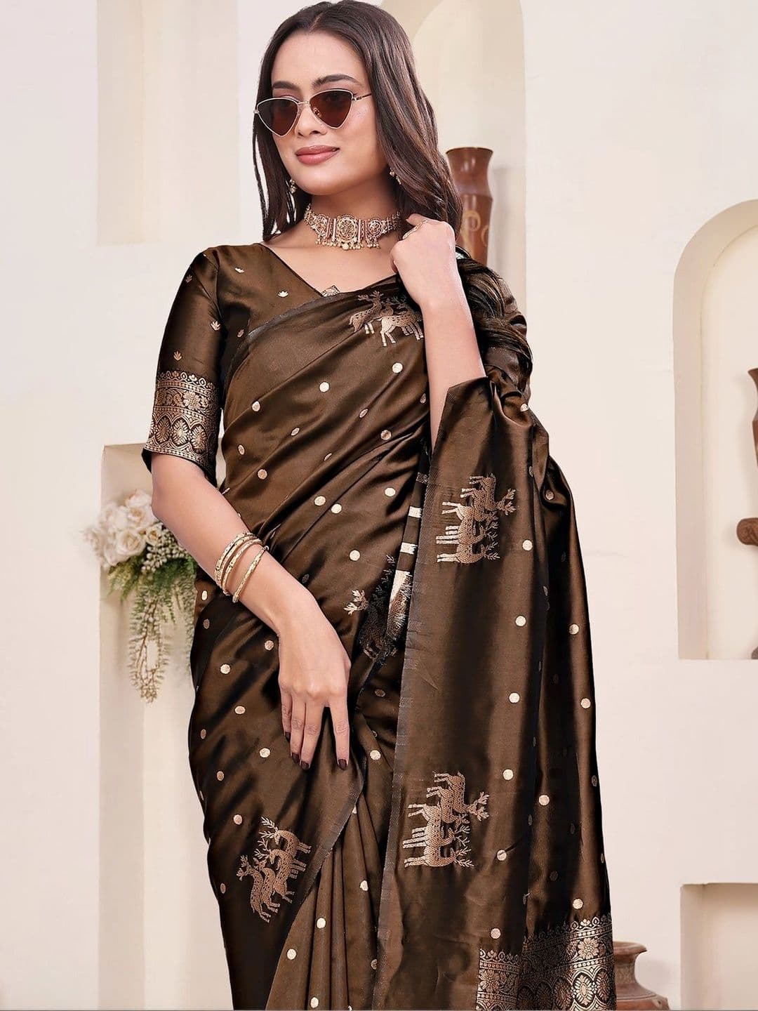 KALINI Woven Design Zari Silk Blend Saree thumbnail 7