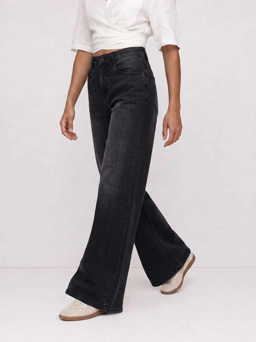 The Roadster Life Co. Women Flared High-Rise Stretchable Jeans thumbnail 4