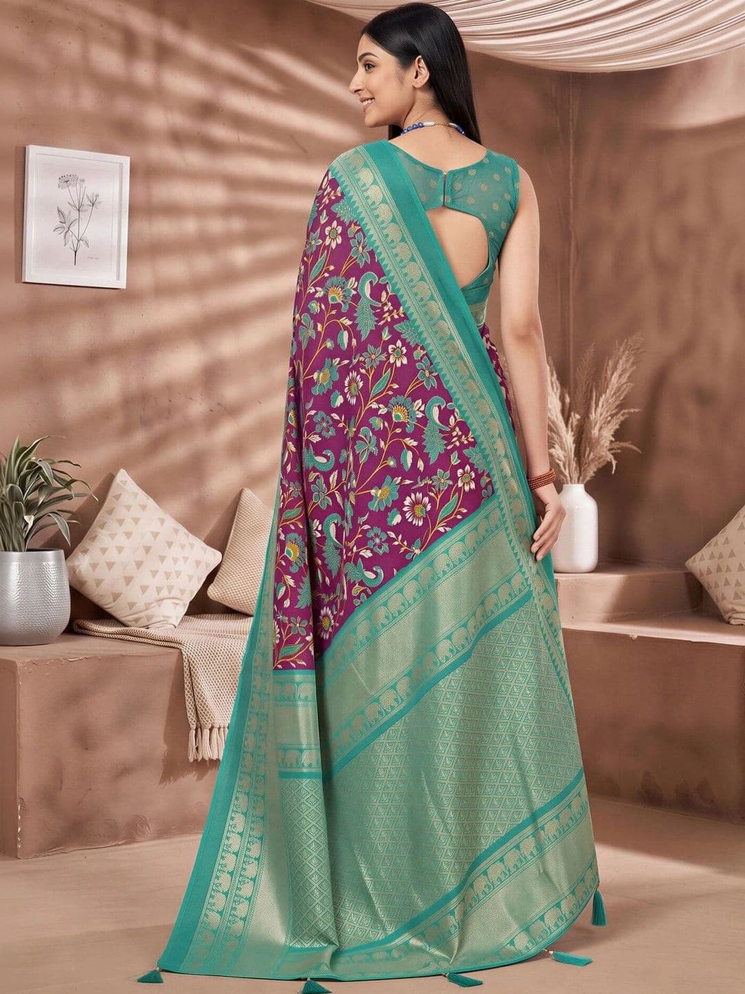 Anouk Paisley Zari Designer Saree thumbnail 7