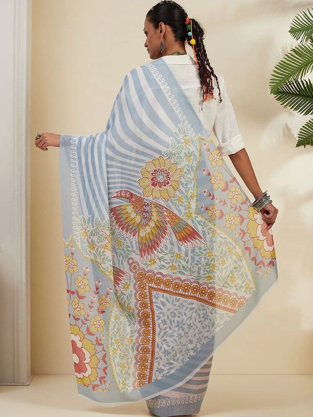 Garden Vareli Striped Poly Georgette Fusion Saree thumbnail 3