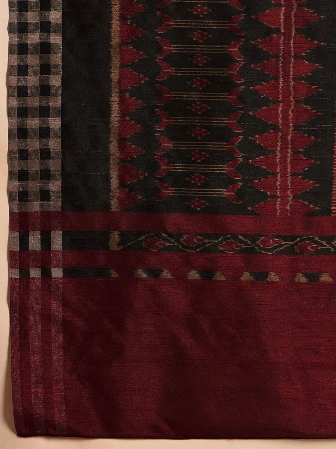 Anouk Ethnic Motifs Silk Blend Designer Ikat Saree thumbnail 4