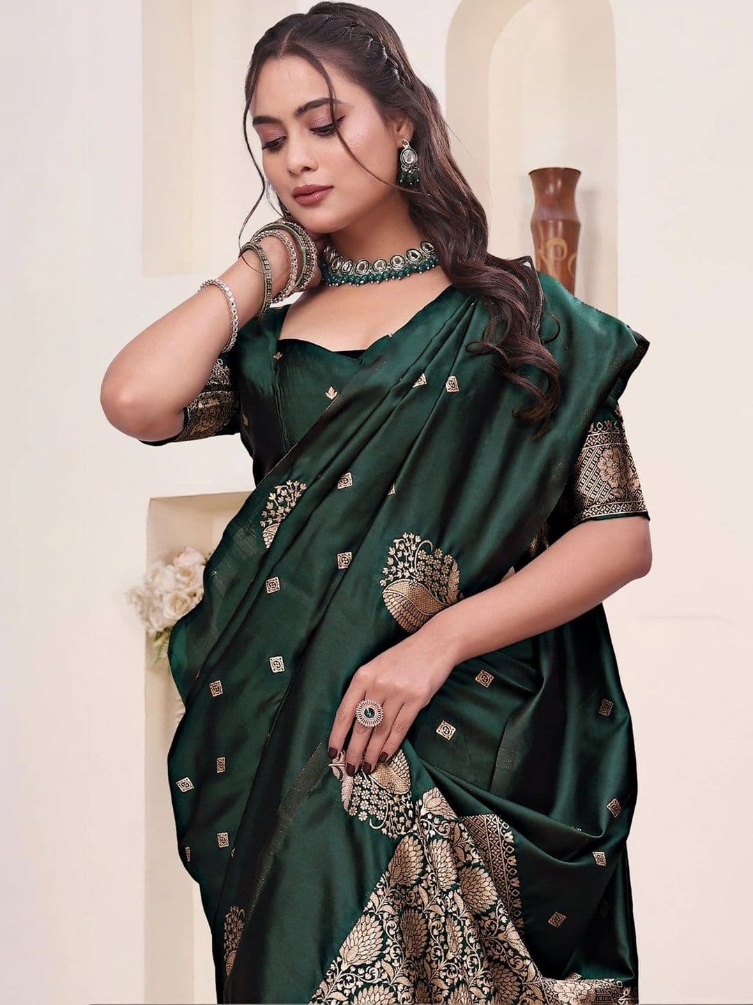 KALINI Woven Design Zari Silk Blend Saree thumbnail 4