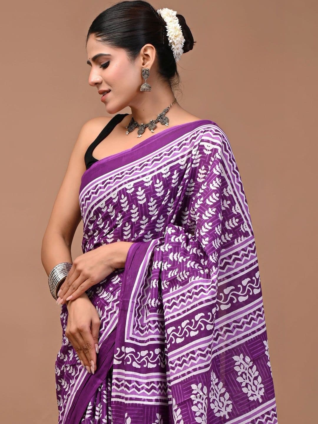 Anouk Ethnic Motifs Pure Cotton Block Print Saree thumbnail 2