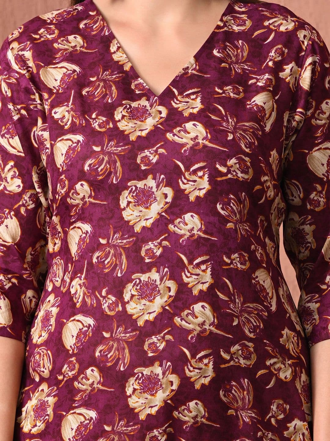 Sangria Women Floral Printed Kurta thumbnail 2