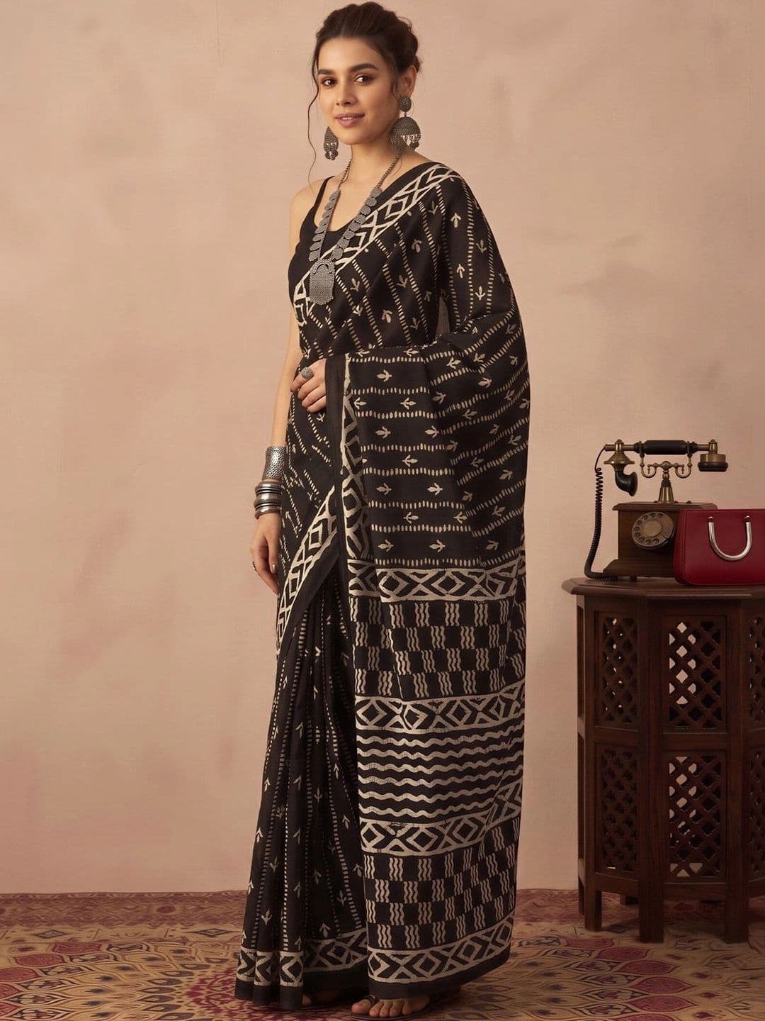 Anouk Batik Silk Blend Designer Block Print Saree thumbnail 2