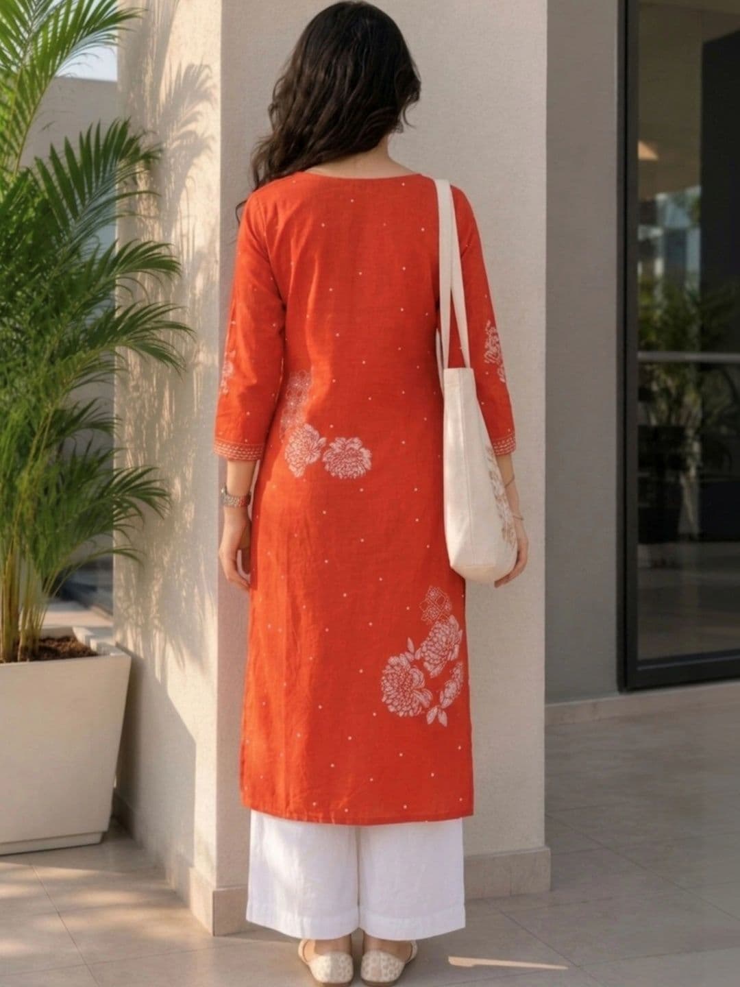 Zyla Women Floral Printed Thread Work Kurta thumbnail 6