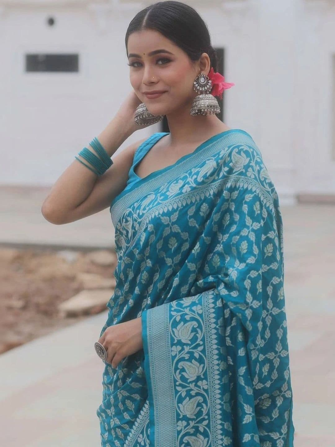 The Loomira Woven Design Zari Art Silk Banarasi Saree thumbnail 4