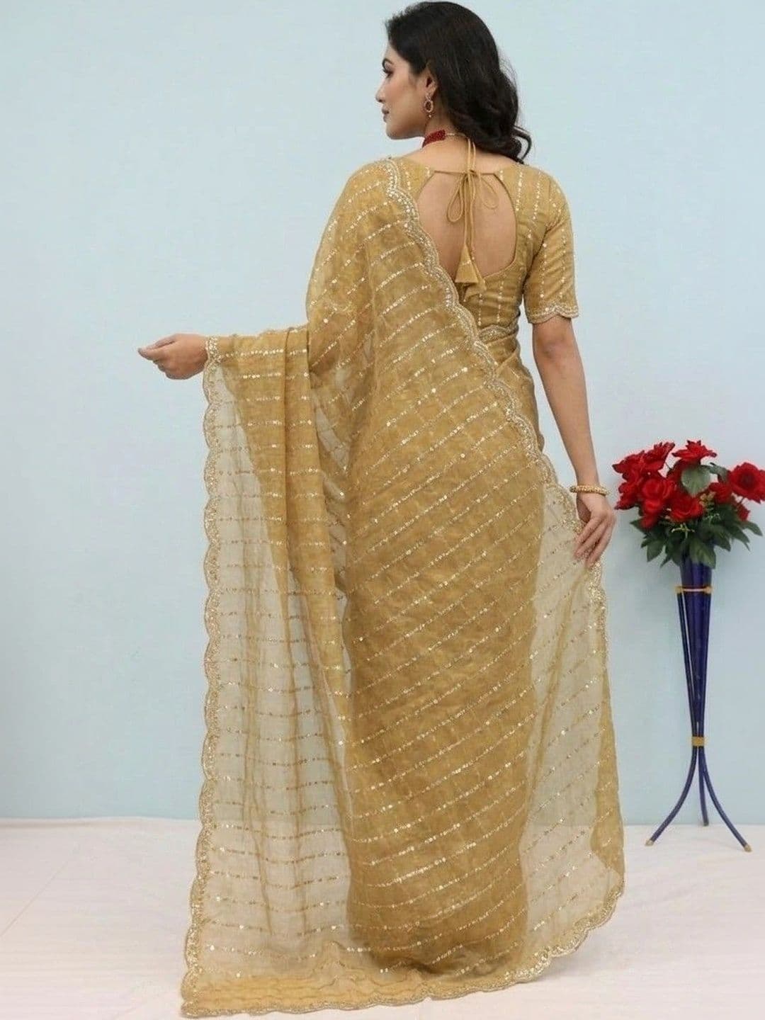 SmileyFashion Embellished Sequinned Poly Chiffon Designer Saree thumbnail 4