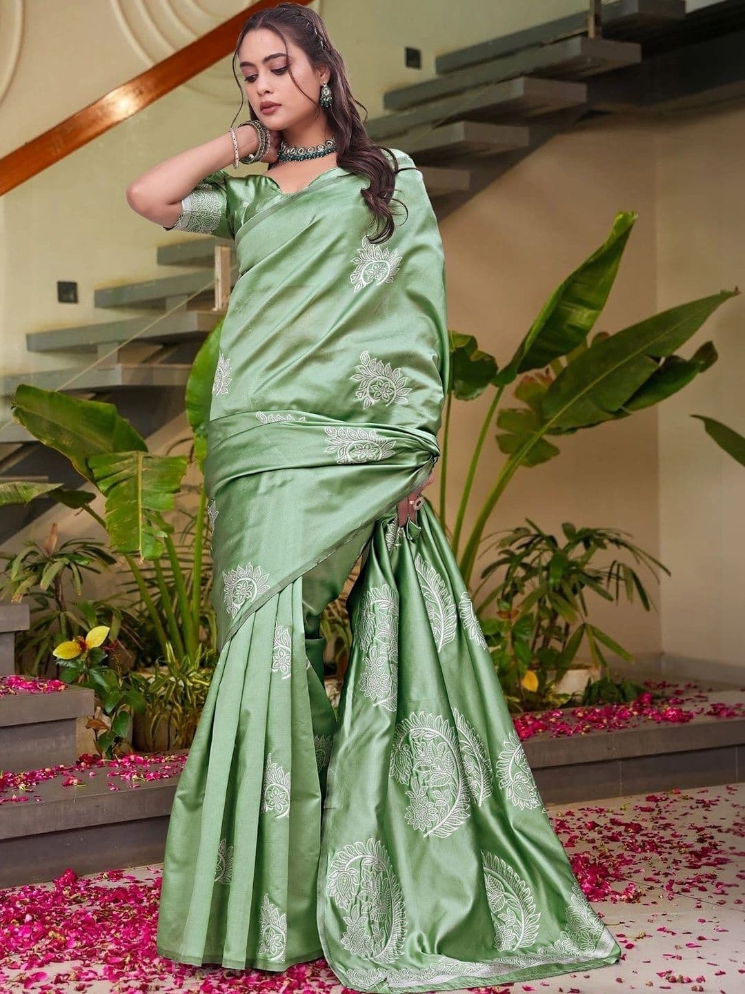 KALINI Woven Design Zari Silk Blend Saree thumbnail 3