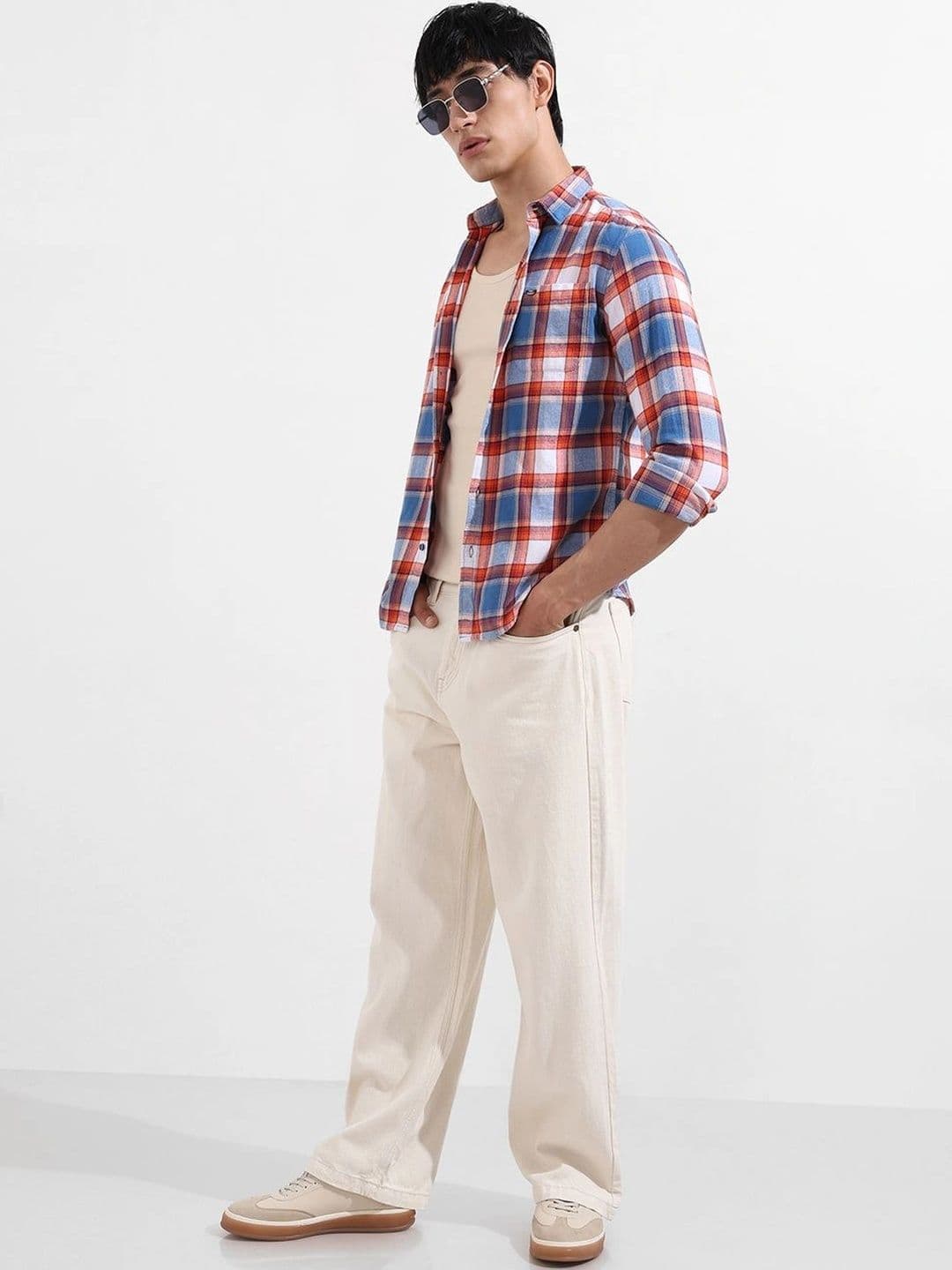 The Indian Garage Co Men Solid Cotton Wide leg Mid-Rise Jeans thumbnail 5