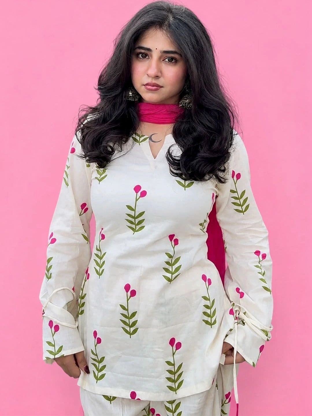 Dress21 Women Floral Printed Regular Pure Cotton Kurta with Trousers & With Dupatta - view 1
