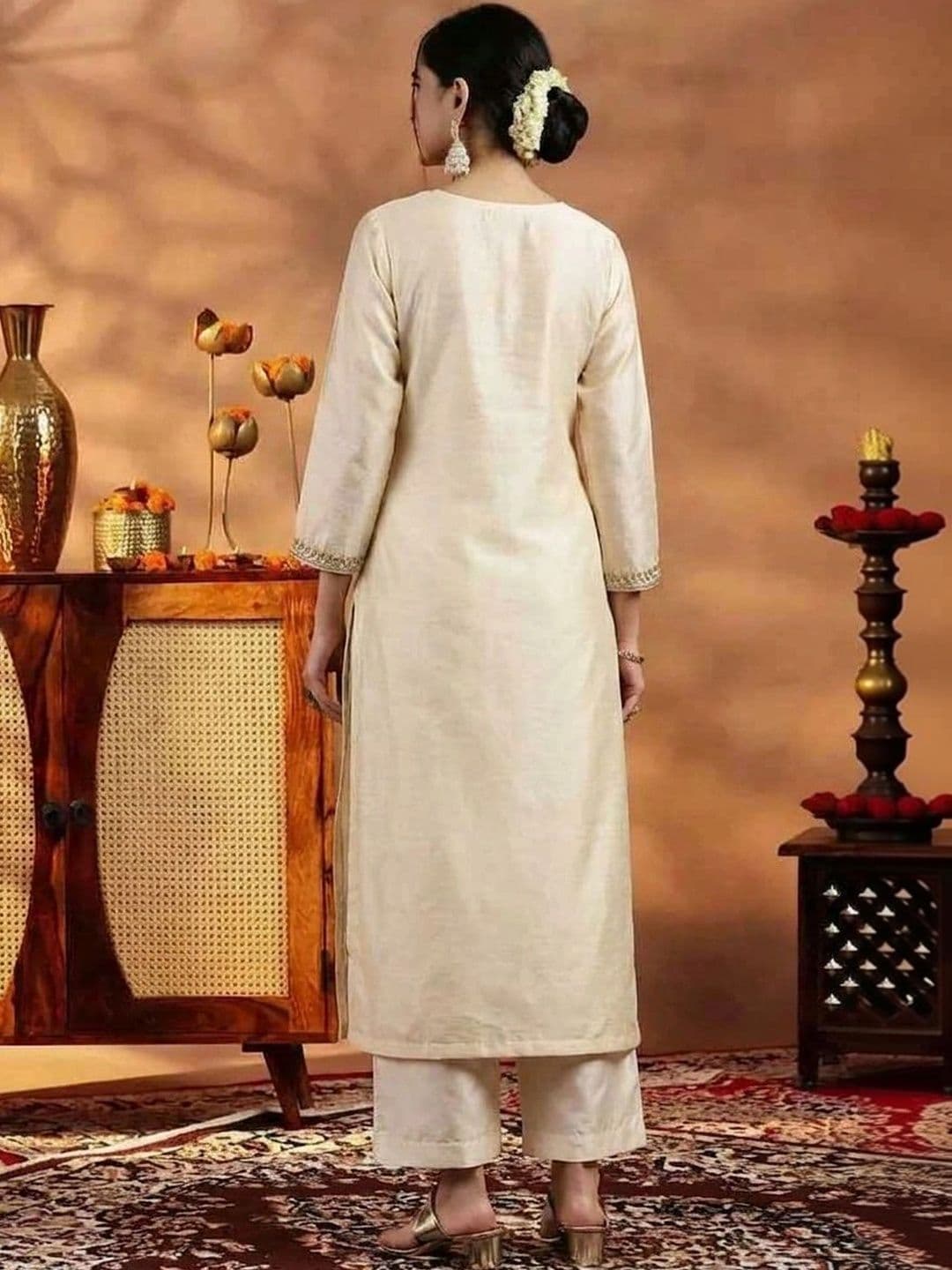 NARACHI TEXWORLD Women Embroidered Thread Work Kurta thumbnail 3