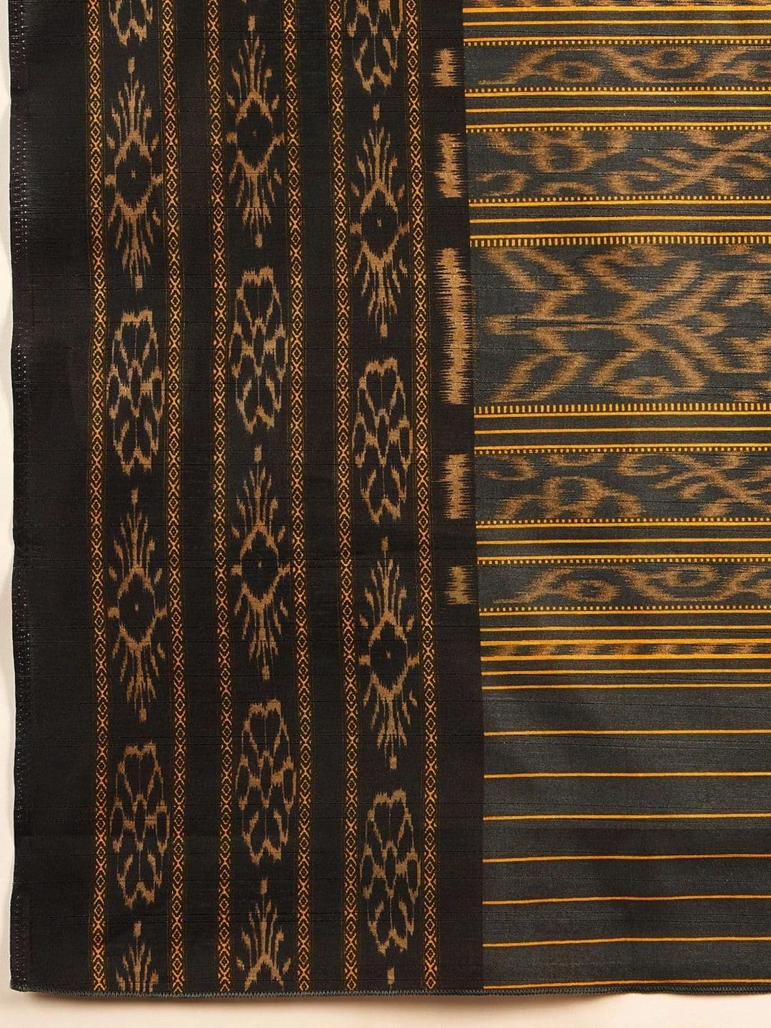 Anouk Ethnic Motifs Silk Blend Designer Ikat Saree thumbnail 4
